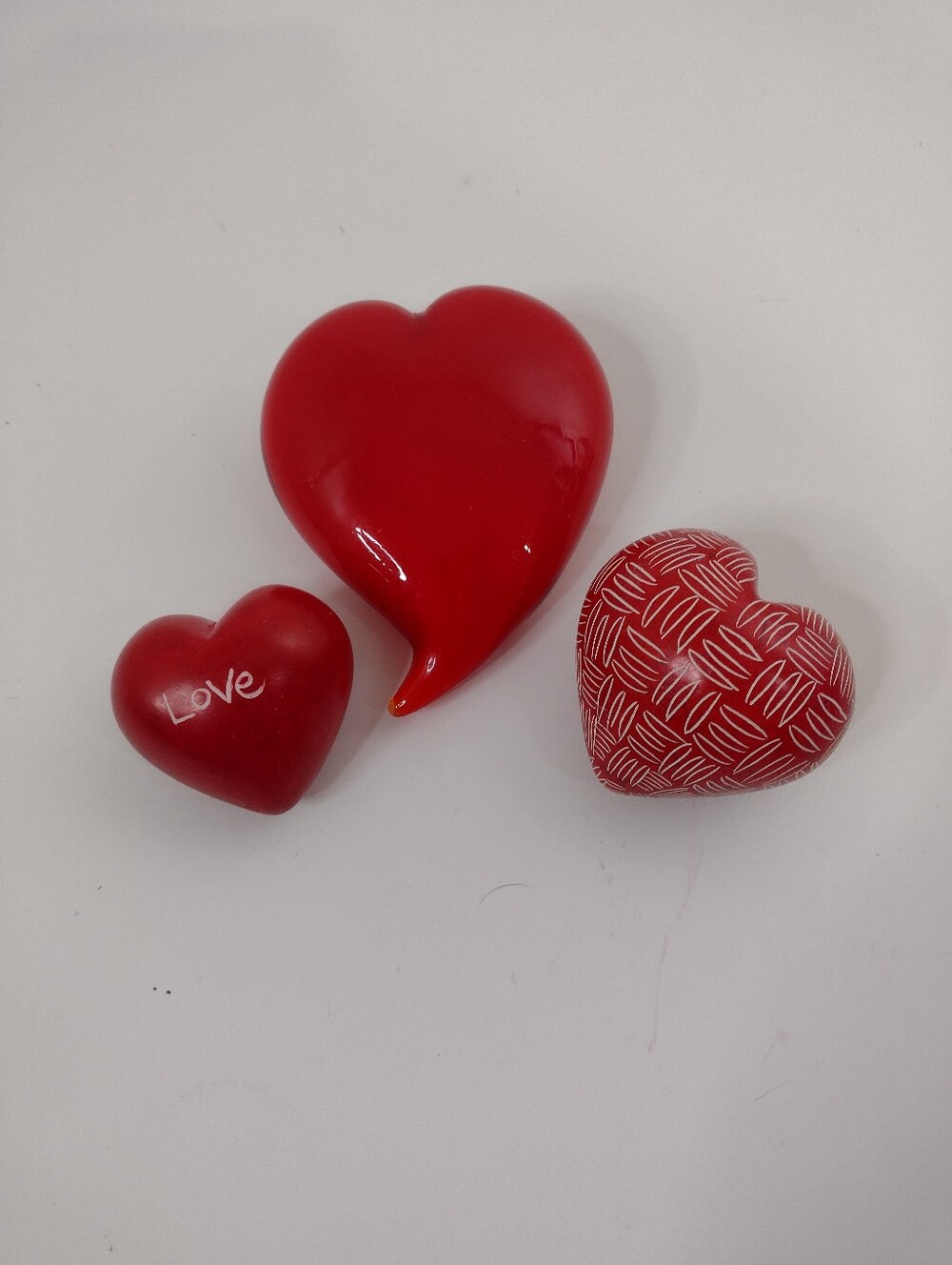 Set Of 3 Paper Weight Hearts.